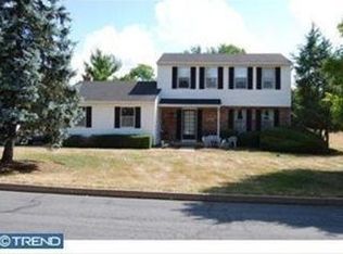 1661 Bishop Wood Blvd E, Harleysville, PA 19438