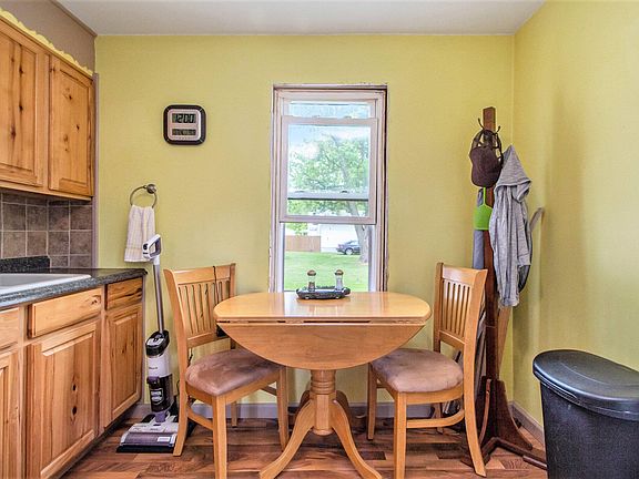 2nd image of 13861 Bayside Dr