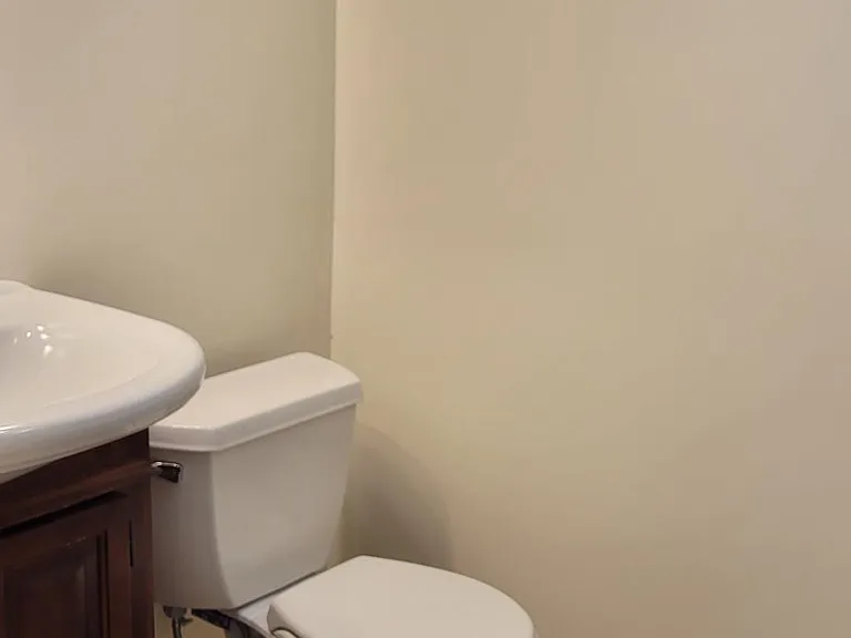 158 Ashlyn Dr — Photo 2
