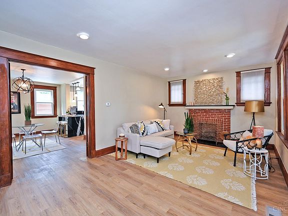 3rd image of 3417 Algona Pl