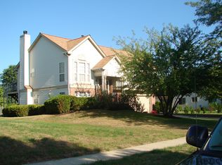 1598 Shelton Ln, Crystal Lake, IL 60014