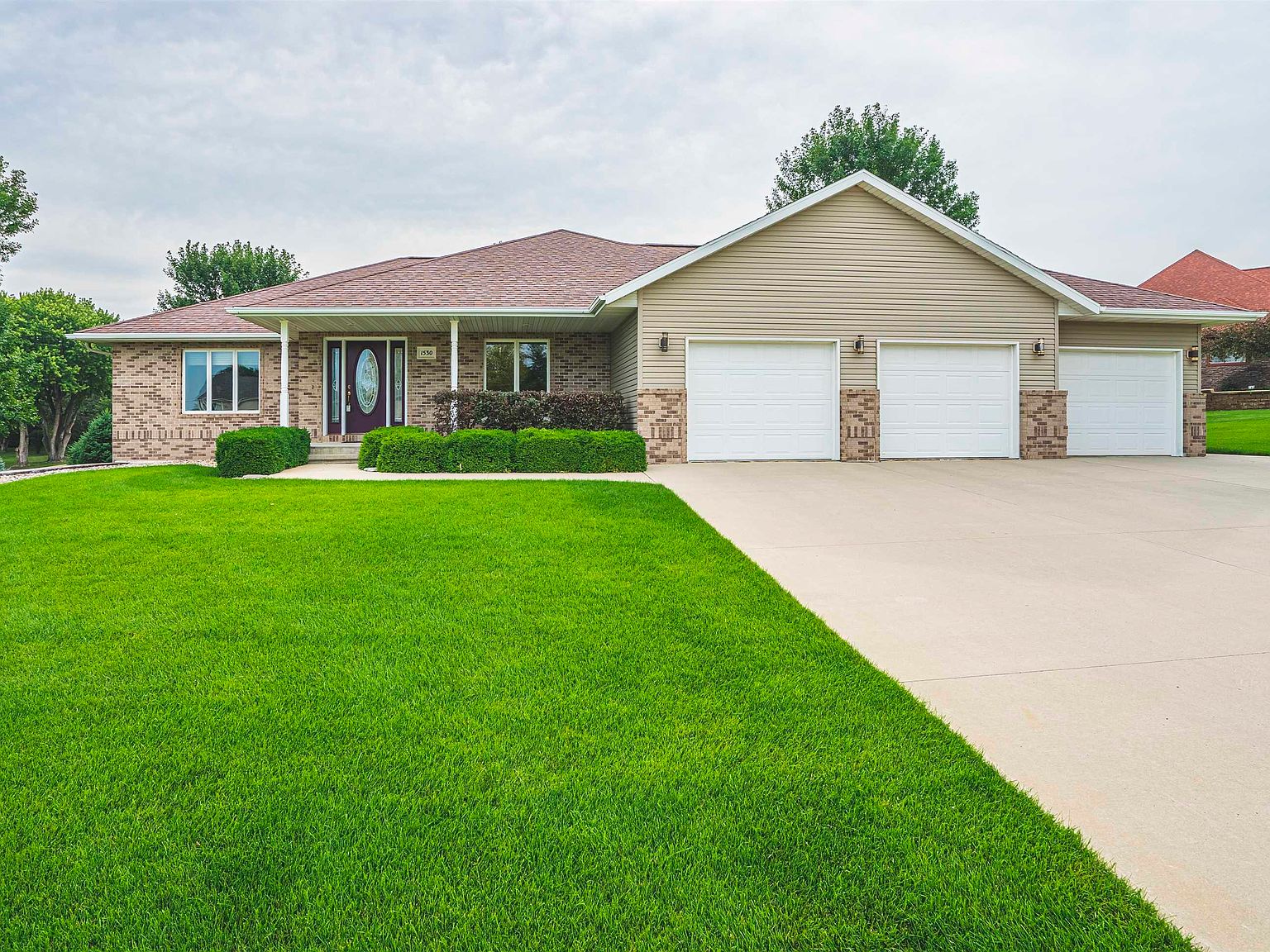 1530 3rd Ave SW, Le Mars, IA 51031 Zillow