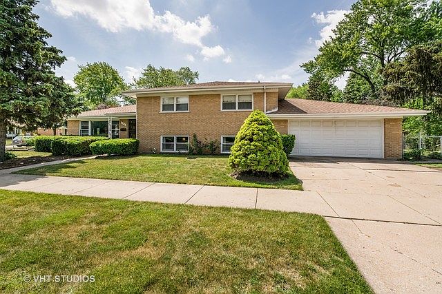 1st image of 8948 Menard Ave