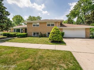 8948 Menard Ave, Morton Grove, IL 60053