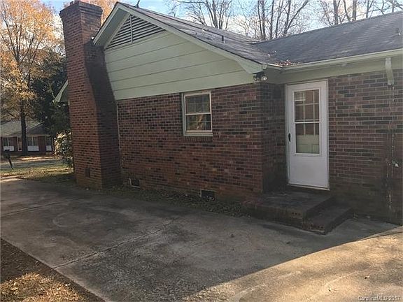 2nd image of 501 Colony Rd