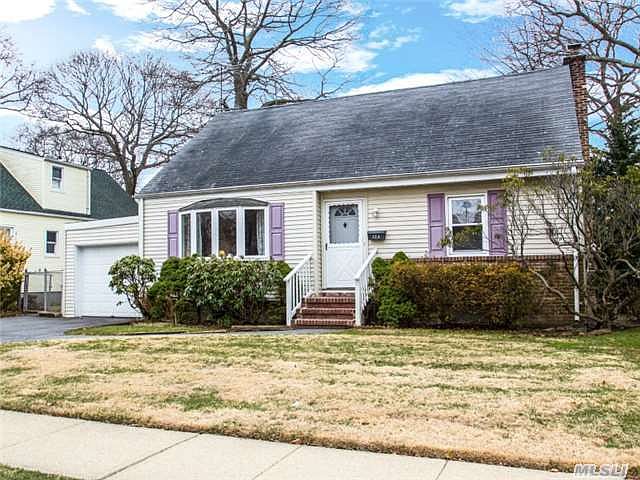 1st image of 124 Jackson Ave