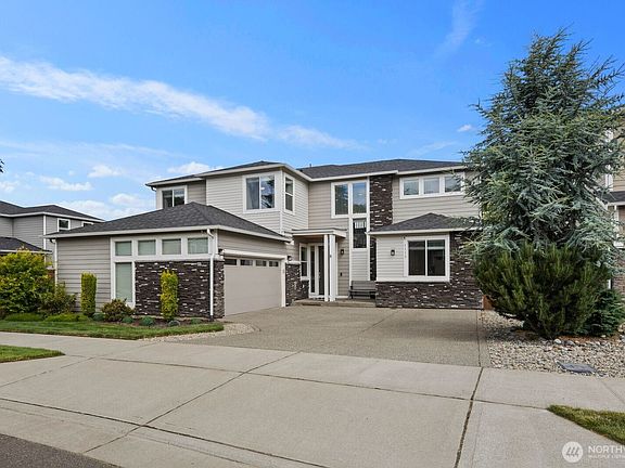 2nd image of 1113 25th Avenue Ct SW