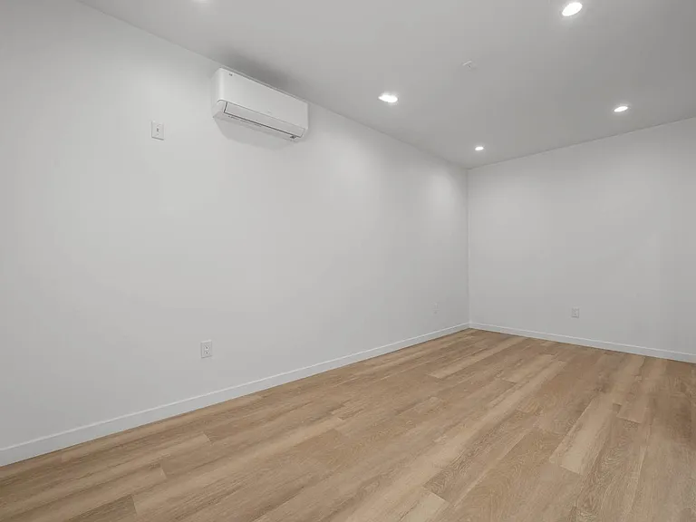4189 Leimert Blvd #7/8A — Photo 7