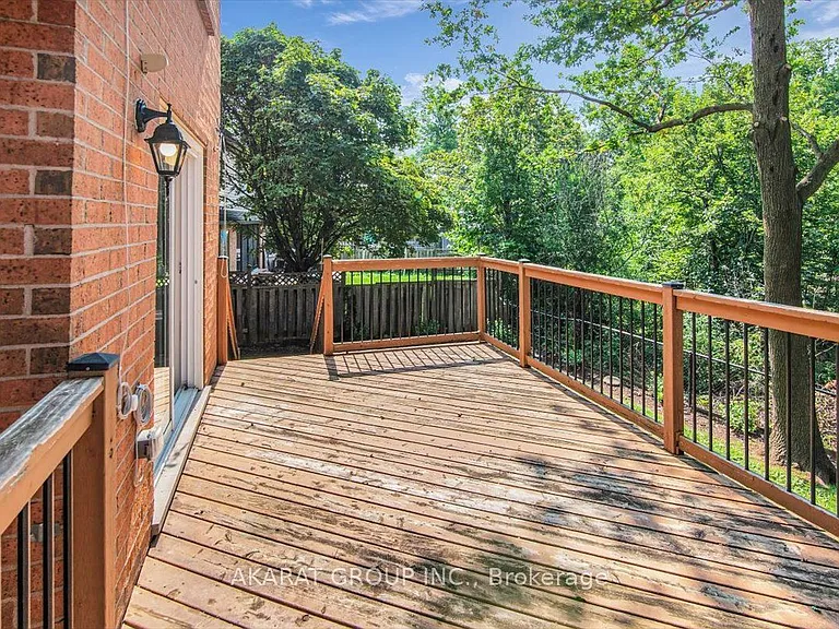 1274 Kings College Dr — Photo 44