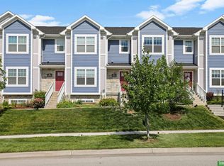 7014 Kentwell Ln, Lincoln, NE 68516