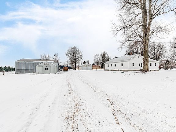 2nd image of 12924 Edgerton Rd