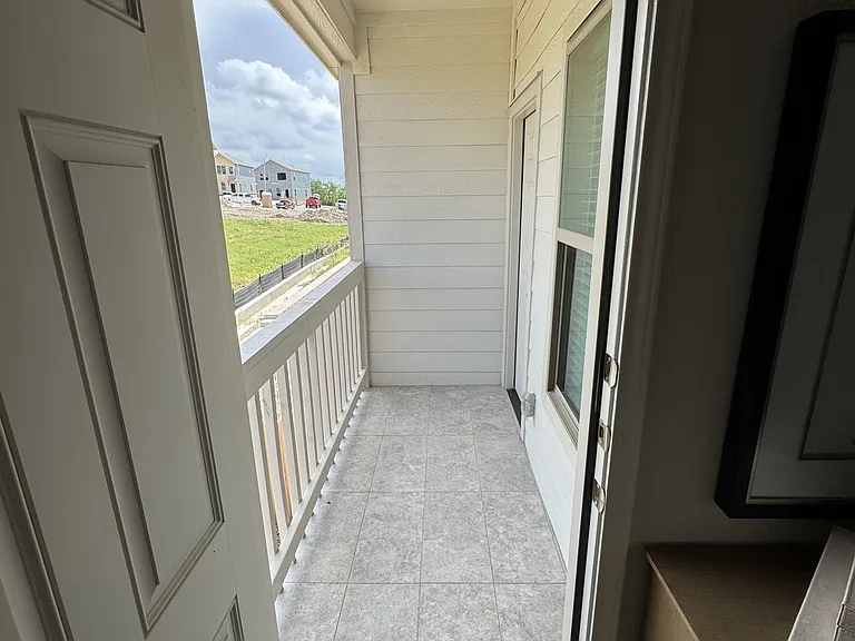 7219 Magnolia Vlg #201 — Photo 6