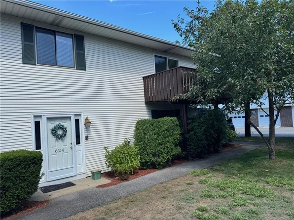 624 Pocasset Ct, Warwick, RI 02886