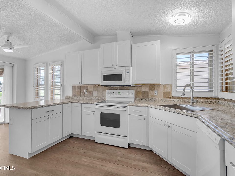 1st image of 1815 E AUGUSTA Avenue #1A