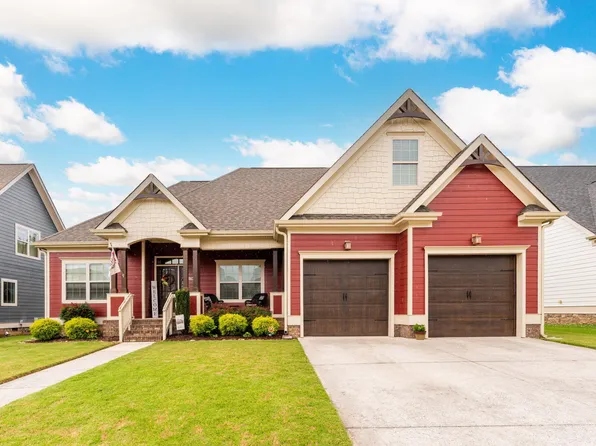 8629 Seven Lakes Dr #10, Ooltewah, TN 37363