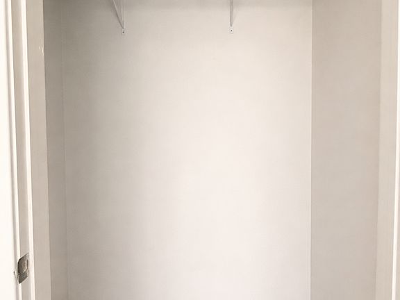 4th image of 1800 Wilson Blvd Unit 426