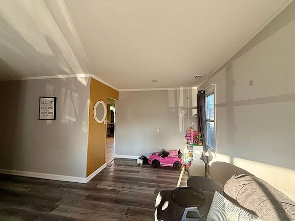 4th image of 25530 Tecla Ave