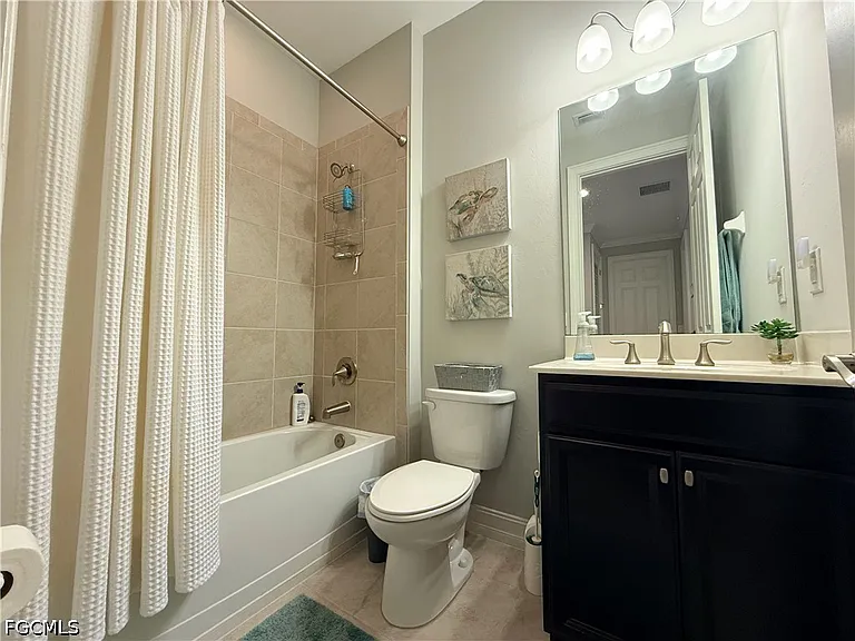 3920 King Edwards St — Photo 17