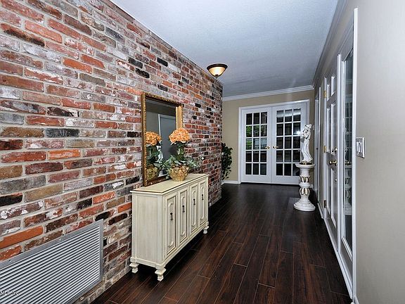 2nd image of 10028 Lake Lamar Ct