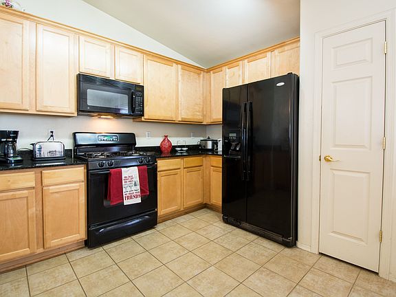 3rd image of 7175 S Oakbank Dr