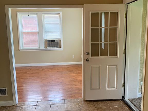 2nd image of 4969 Quincy St #2