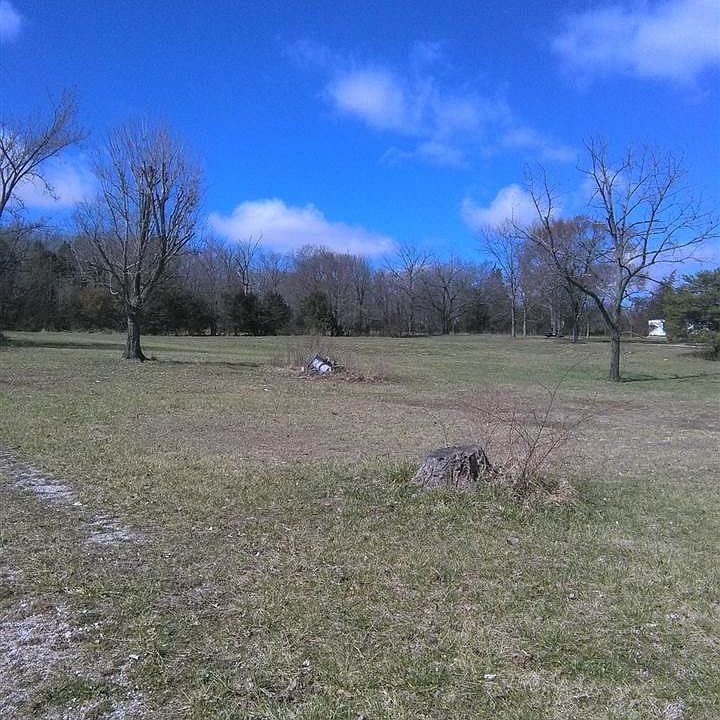 2nd image of 1689 Concord Rd