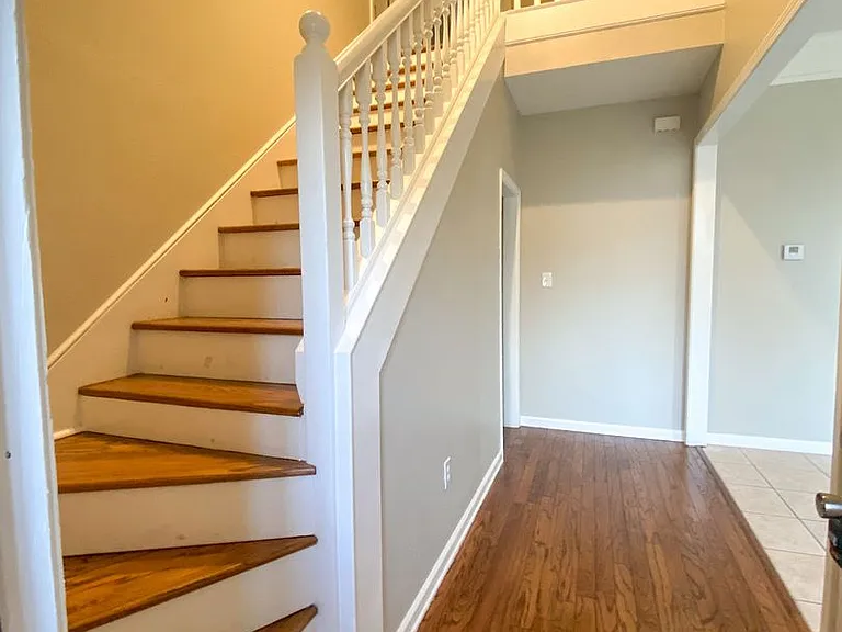 5561 Patsy Cir W — Photo 6