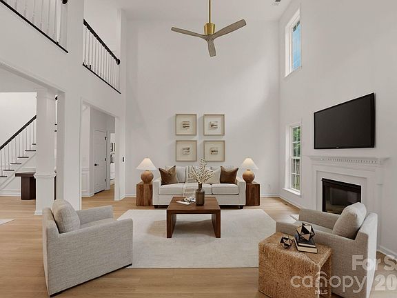 3rd image of 9705 Tenencia Ct
