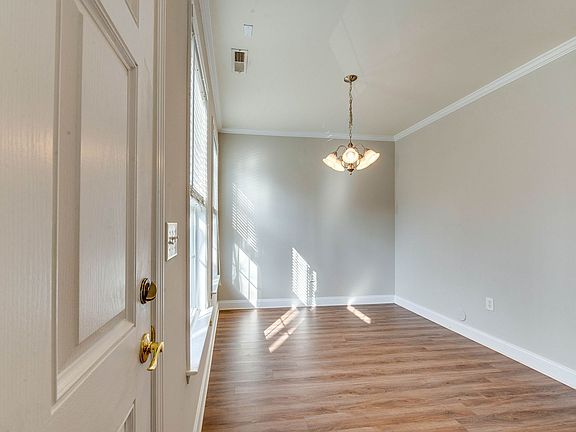 4th image of 316 Park Square Pl