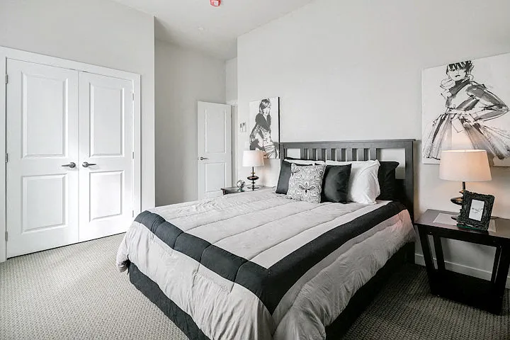The Residences At 3221 — Photo 4