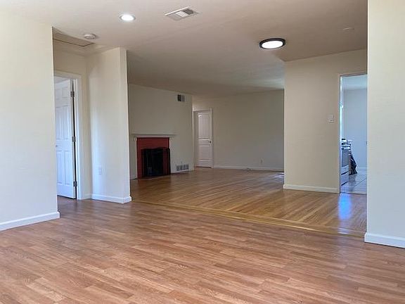 2nd image of 626 N Bayview Ave