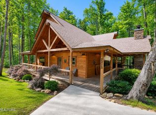 2215 Cub Cir, Sevierville, TN 37862