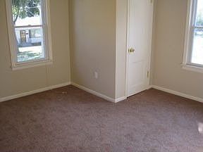 3rd image of 628 Merrill Ave