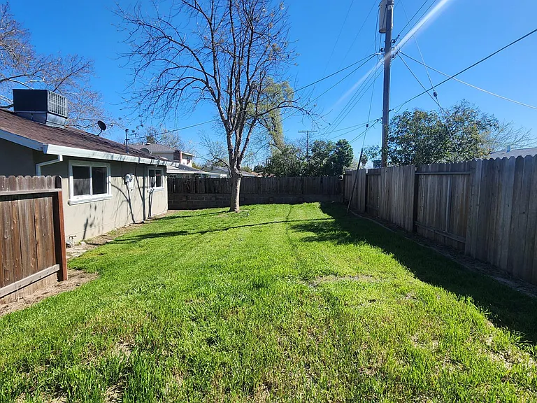 6013 Brett Dr — Photo 36
