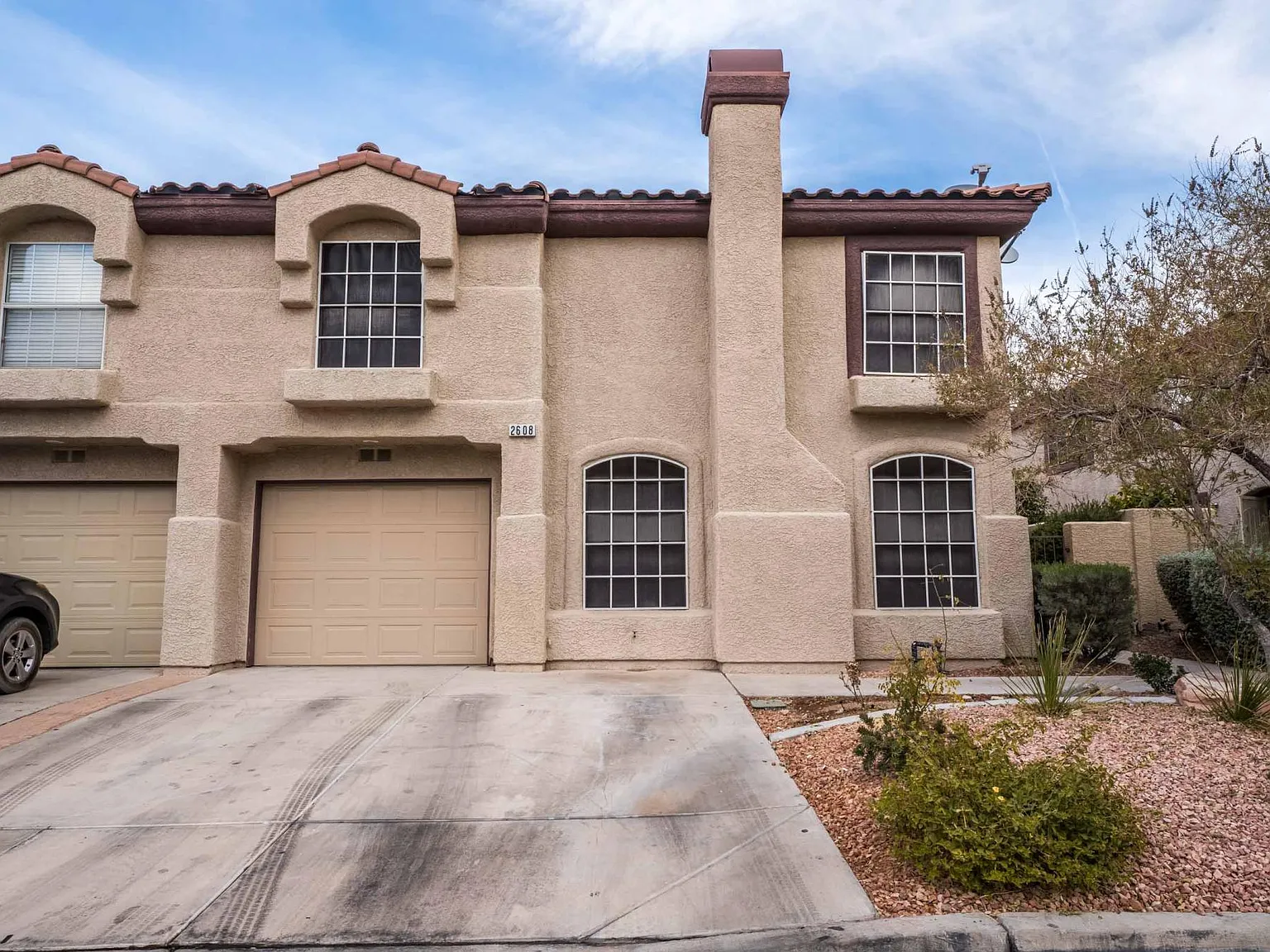 3 bed, 2.5 bath, 1523 sqft, $1,950 — Photo 2
