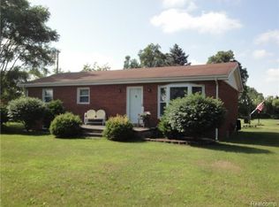 49075 Arkona Rd, Belleville, MI 48111