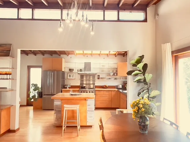 959 Micheltorena St — Photo 11