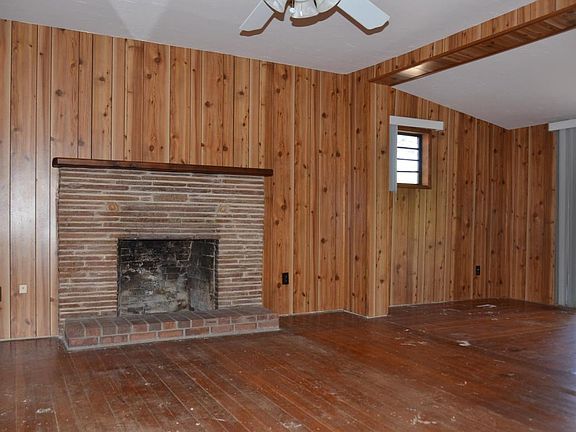 2nd image of 1008 S Arroyo Dr