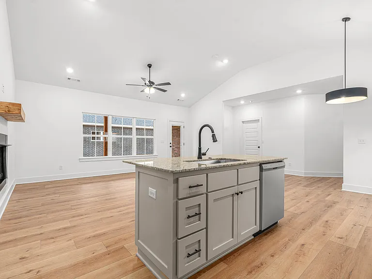6808 Fir St — Photo 4