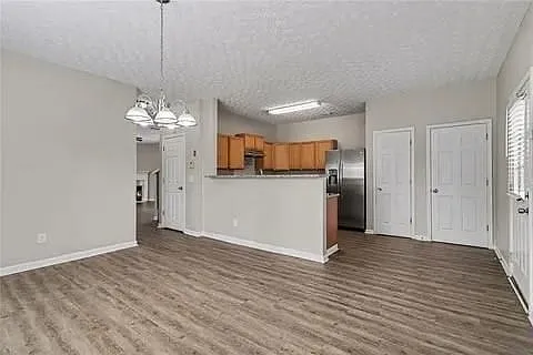 4108 Robin Cir