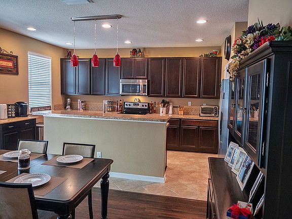 4th image of 4886 Creek Bluff Ln