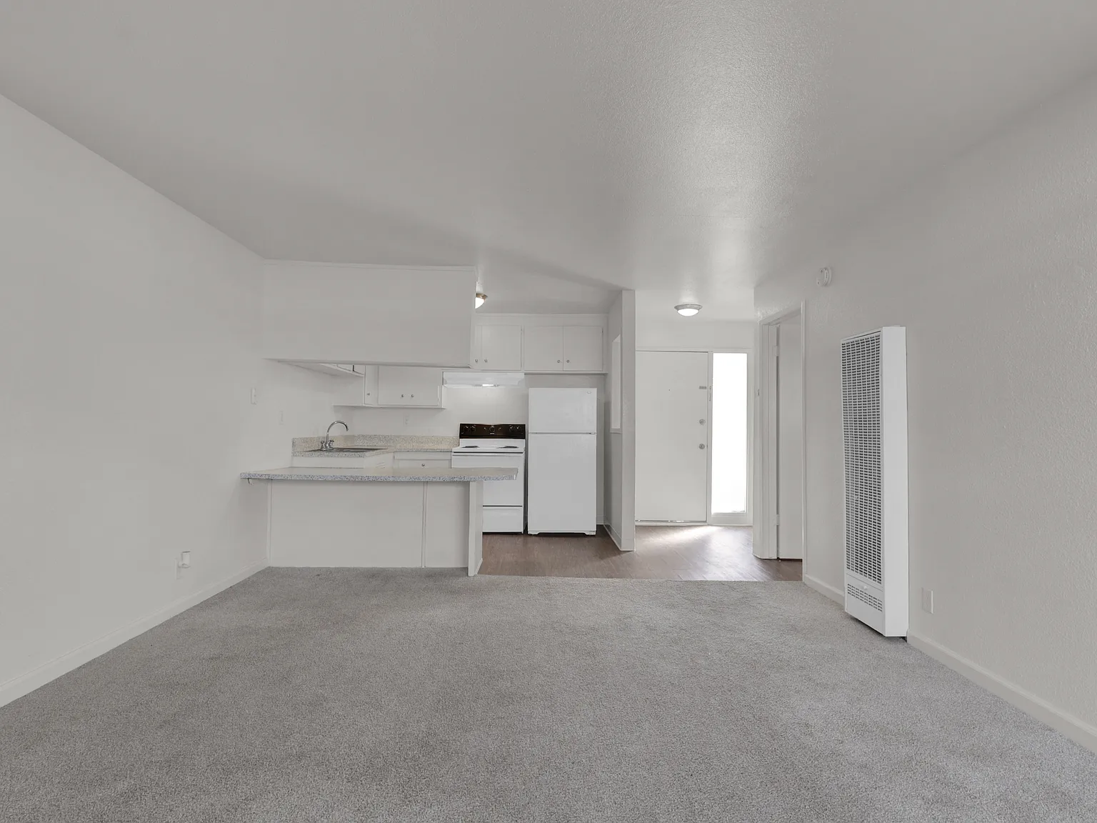 Carmichael Apartments — Photo 3