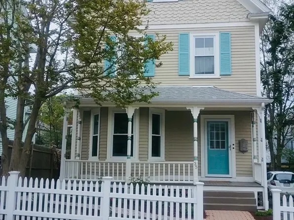 35 Amherst St Floor 2, Roslindale, MA 02131