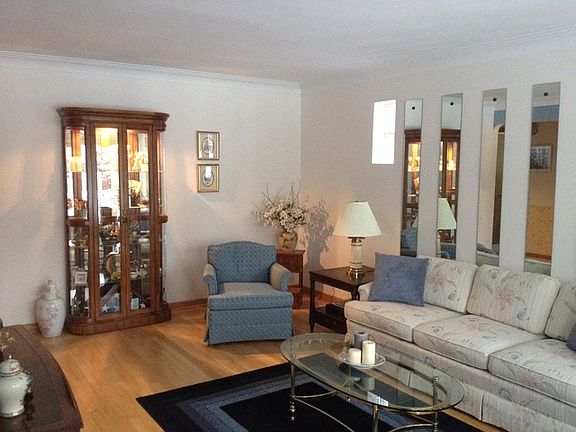 3rd image of 10729 S Lawndale Ave