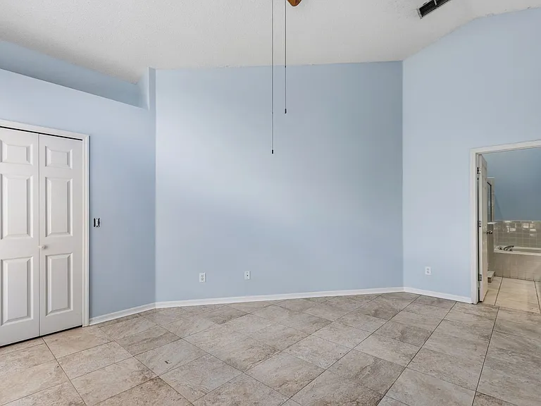 8026 Waldorf Ct — Photo 17