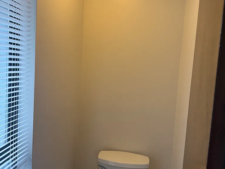 MASTER BATH WATER CLOSET