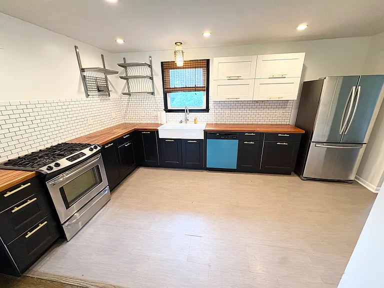317 Verbena Dr — Photo 5