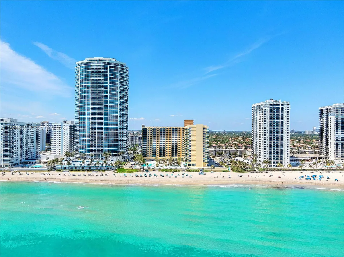 Building Photo - 2501 S Ocean Dr #1521