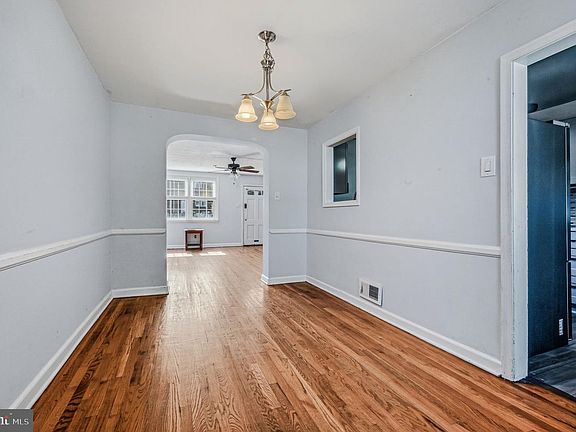5th image of 1009 Clayton Rd