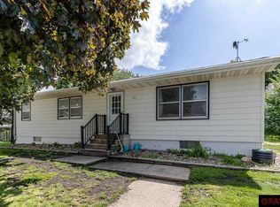 225 Cedar St, Nicollet, MN 56074